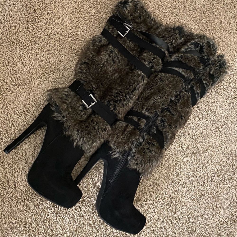 Ivana Platform Faux Fur Heeled Boots Black